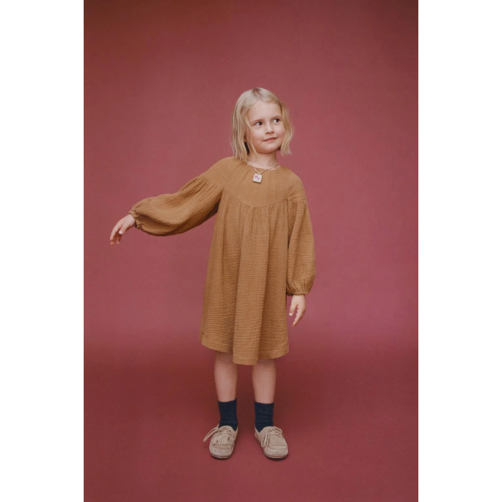 ПЛАТЬЕ ИЗ ЖАТОЙ ТКАНИ