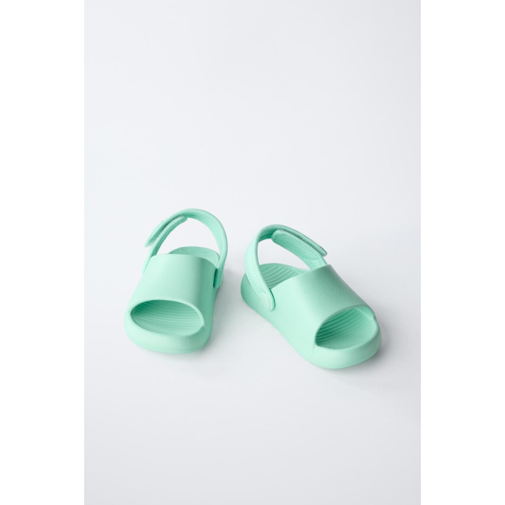 РЕЗИНОВЫЕ ШЛЕПАНЦЫ