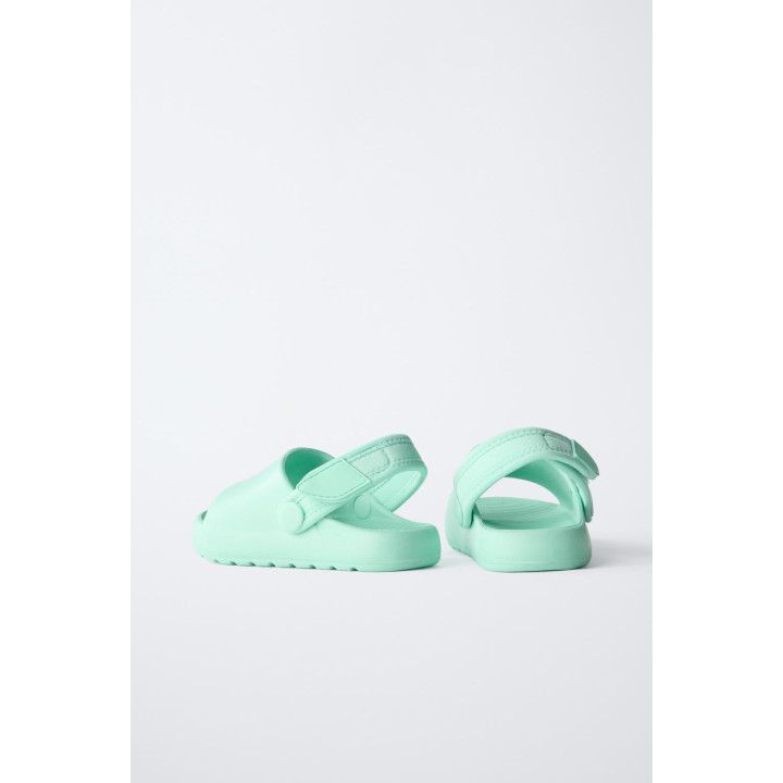 РЕЗИНОВЫЕ ШЛЕПАНЦЫ