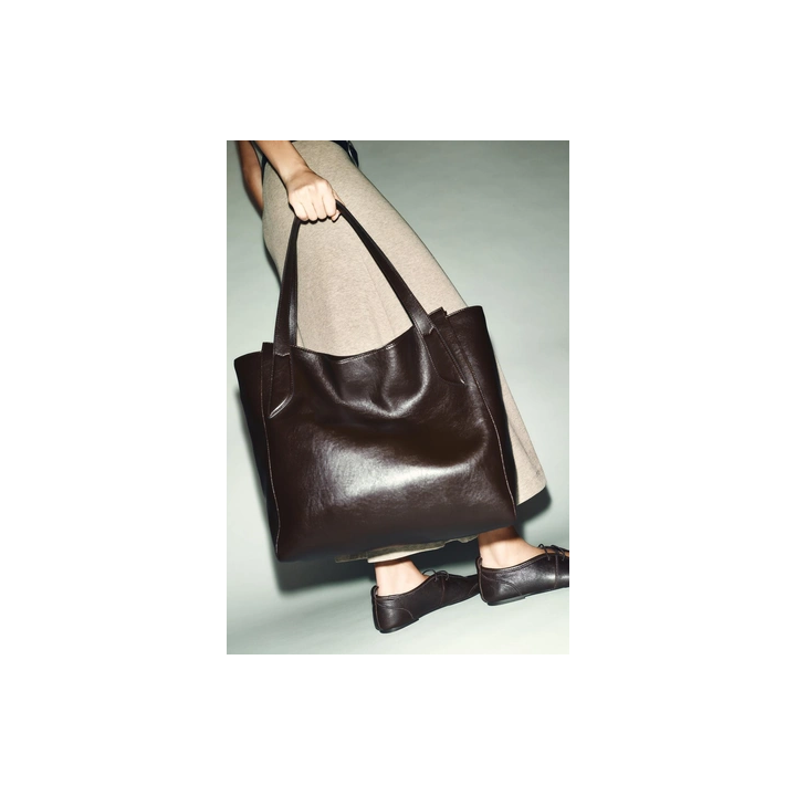 БОЛЬШАЯ СУМКА-ШОПЕР С ДЕТАЛИЗИРОВАННЫМИ РУЧКАМИ