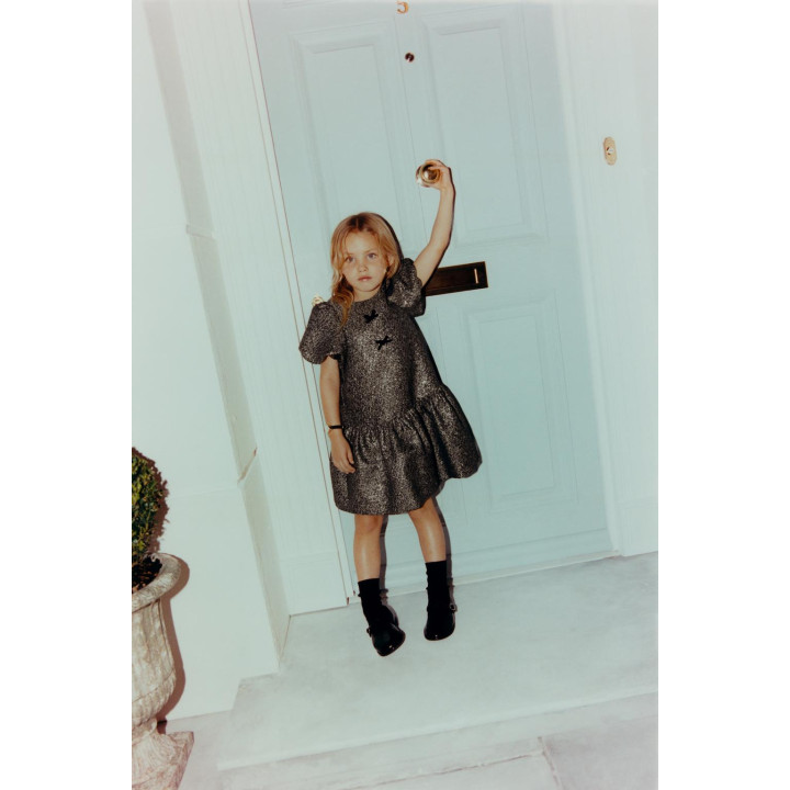 БАРХАТНОЕ ПЛАТЬЕ С БЛЕСТКАМИ И БАНТАМИ