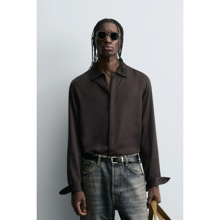 Рубашка из атласа с контрастными отделками