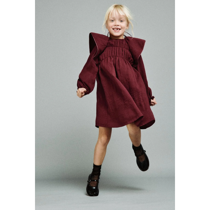 ПЛАТЬЕ С БЛЕСТЯЩИМИ ДЕТАЛЯМИ