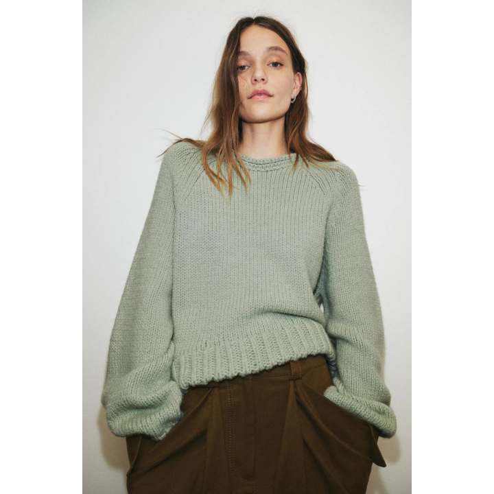 ТРИКОТАЖНЫЙ СВИТЕР С АСИММЕТРИЧНЫМ НИЗОМ