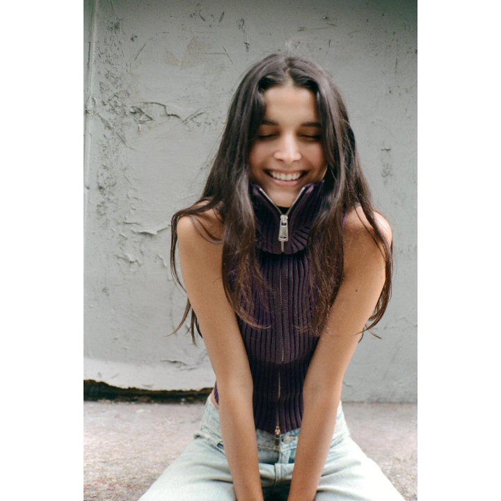 ТРИКОТАЖНЫЙ ТОП-ЖИЛЕТ В РУБЧИК