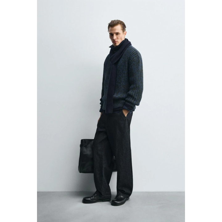 Джемпер с объемным текстурным узором