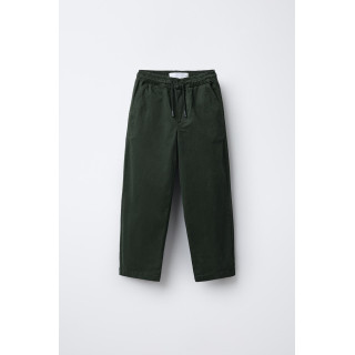 ПРЯМЫЕ БРЮКИ С НАШИВКОЙ