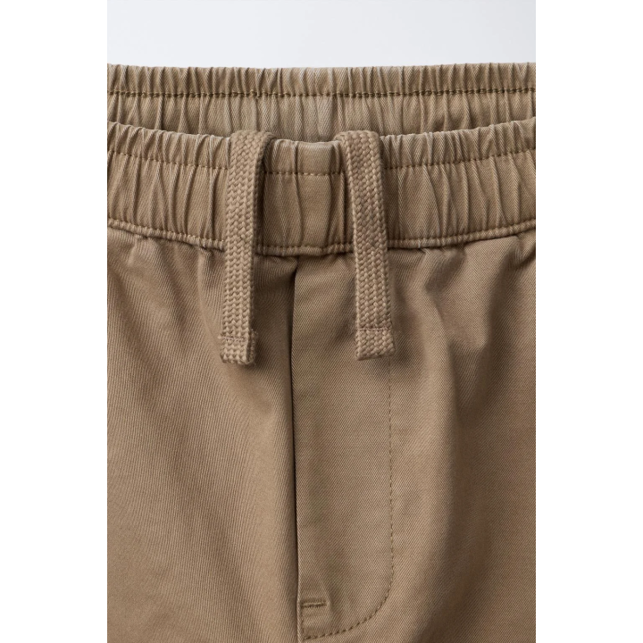 ПРЯМЫЕ БРЮКИ С ЗАЩИПАМИ