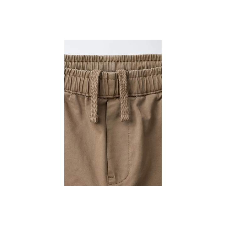 ПРЯМЫЕ БРЮКИ С ЗАЩИПАМИ