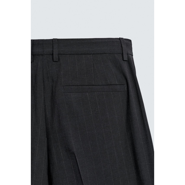 КОСТЮМНЫЕ БРЮКИ В ТОНКУЮ ПОЛОСКУ