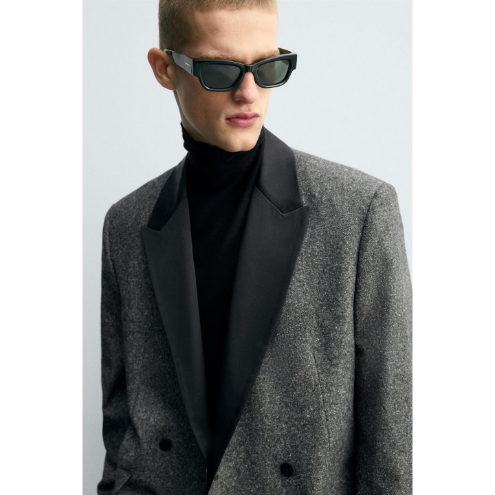 Пиджак с контрастным текстурным двубортным покроем