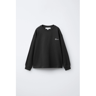 ЛОНГСЛИВ ИЗ ПЛОТНОЙ ТКАНИ С ВЫШИТОЙ НАДПИСЬЮ