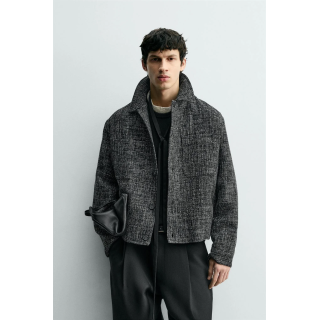 КУРТКА-РУБАШКА С КАРМАНАМИ ИЗ РЕЛЬЕФНОЙ ТКАНИ