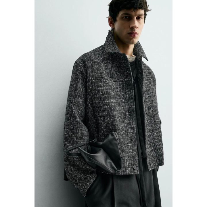 КУРТКА-РУБАШКА С КАРМАНАМИ ИЗ РЕЛЬЕФНОЙ ТКАНИ