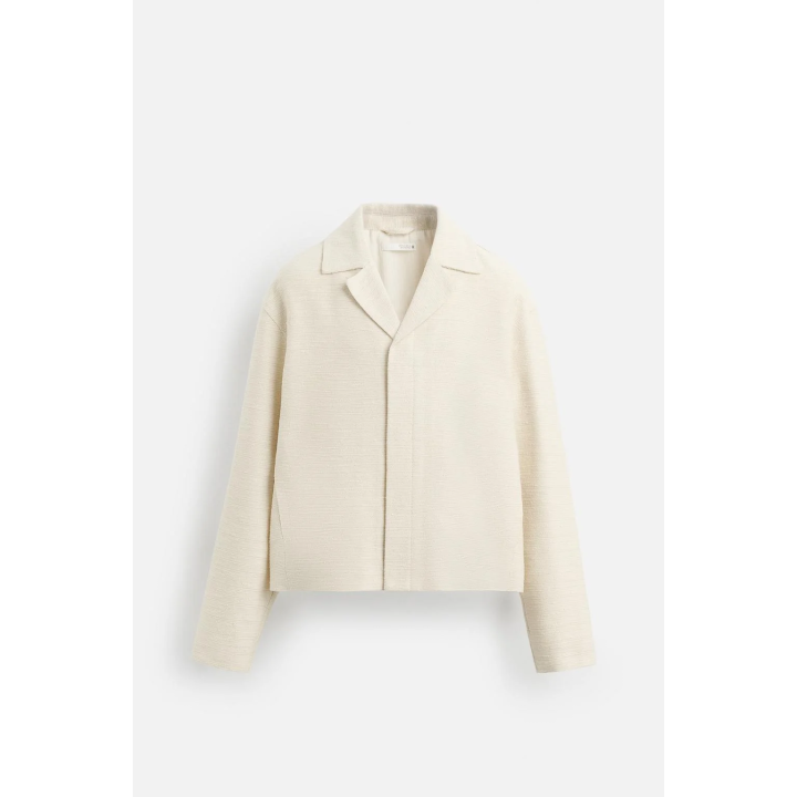 КУРТКА-РУБАШКА ИЗ РЕЛЬЕФНОЙ ТКАНИ