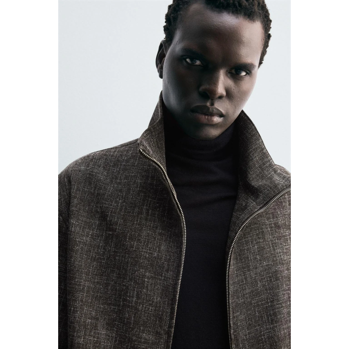 КУРТКА-РУБАШКА СВОБОДНОГО КРОЯ ИЗ РЕЛЬЕФНОЙ ТКАНИ