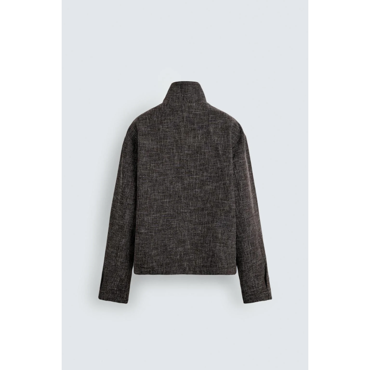 КУРТКА-РУБАШКА СВОБОДНОГО КРОЯ ИЗ РЕЛЬЕФНОЙ ТКАНИ