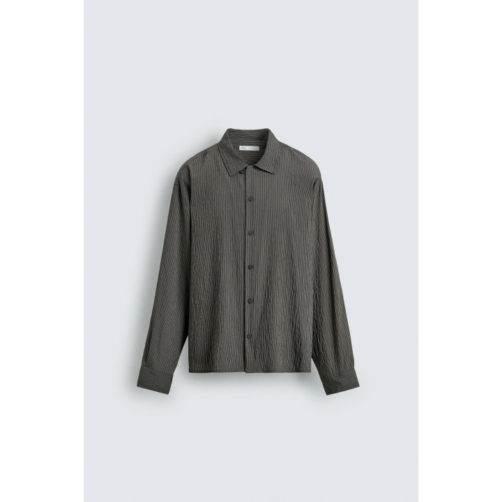 РУБАШКА ИЗ СТРУЯЩЕЙСЯ ТКАНИ В ПОЛОСКУ С ЭФФЕКТОМ ЖАТОСТИ