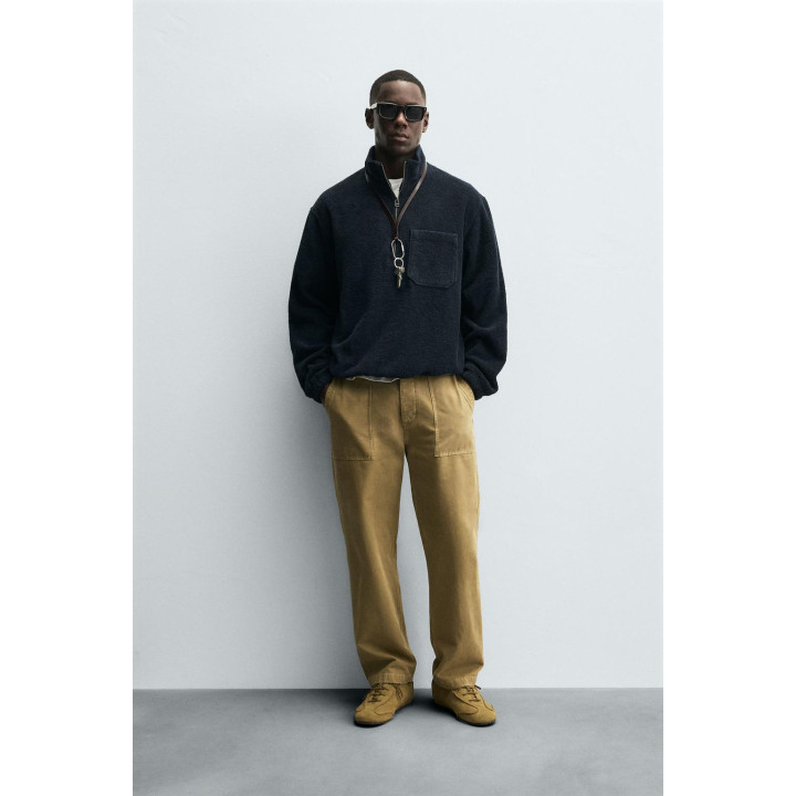 Куртка с карманом на молнии из рельефной ткани