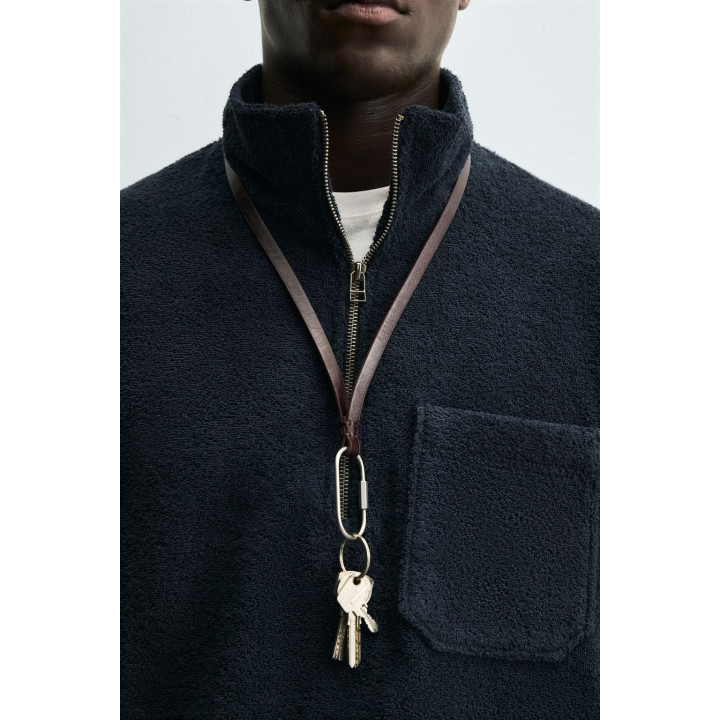 Куртка с карманом на молнии из рельефной ткани