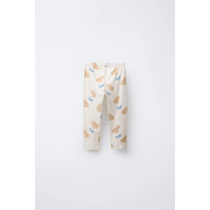 2-6 ЛЕТ/ПИЖАМА: ФУТБОЛКА И БРЮКИ С ПРИНТОМ «КАПИБАРЫ»