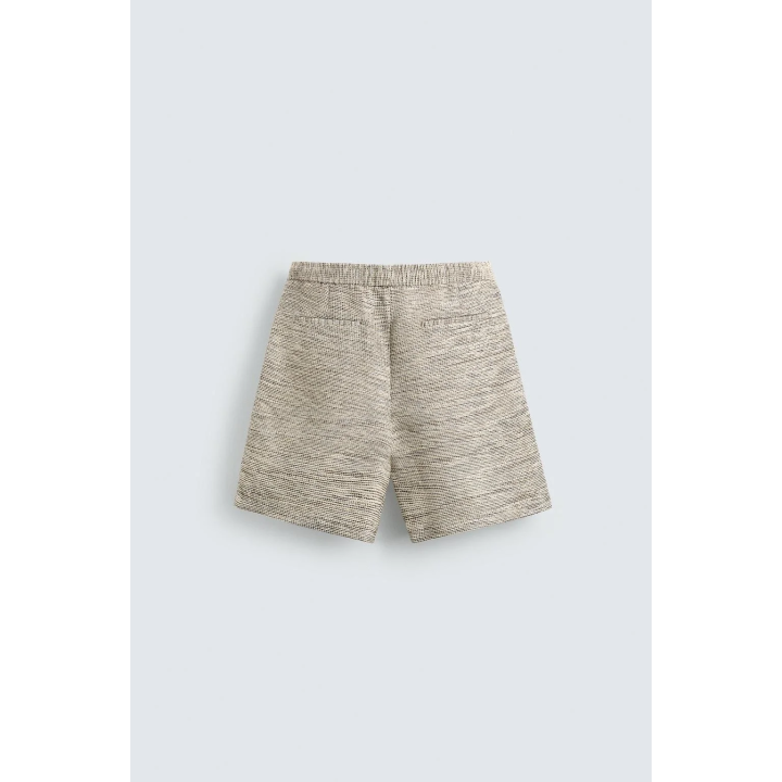 БЕРМУДЫ ИЗ ТКАНЕВОЙ СТРУКТУРЫ С КОНТРАСТОМ