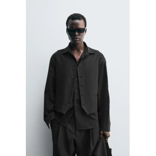 КОСТЮМНЫЙ ЖИЛЕТ ИЗ РЕЛЬЕФНОЙ ТКАНИ