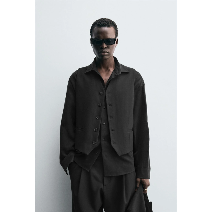 КОСТЮМНЫЙ ЖИЛЕТ ИЗ РЕЛЬЕФНОЙ ТКАНИ