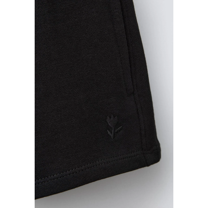 ШОРТЫ ИЗ МЯГКОЙ ТКАНИ С ВЫШИВКОЙ