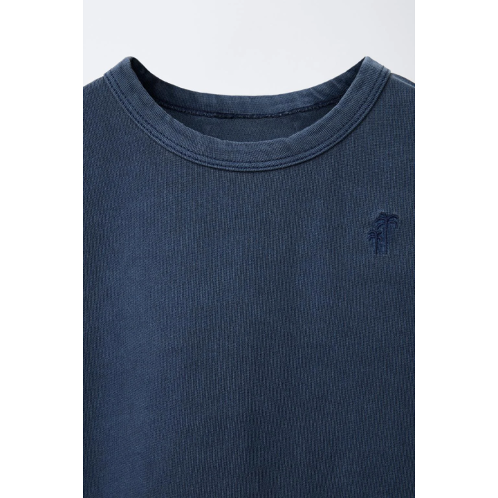 ФУТБОЛКА БЕЗ РУКАВОВ С ВЫШИВКОЙ, ОКРАШЕННАЯ В ГОТОВОМ ВИДЕ