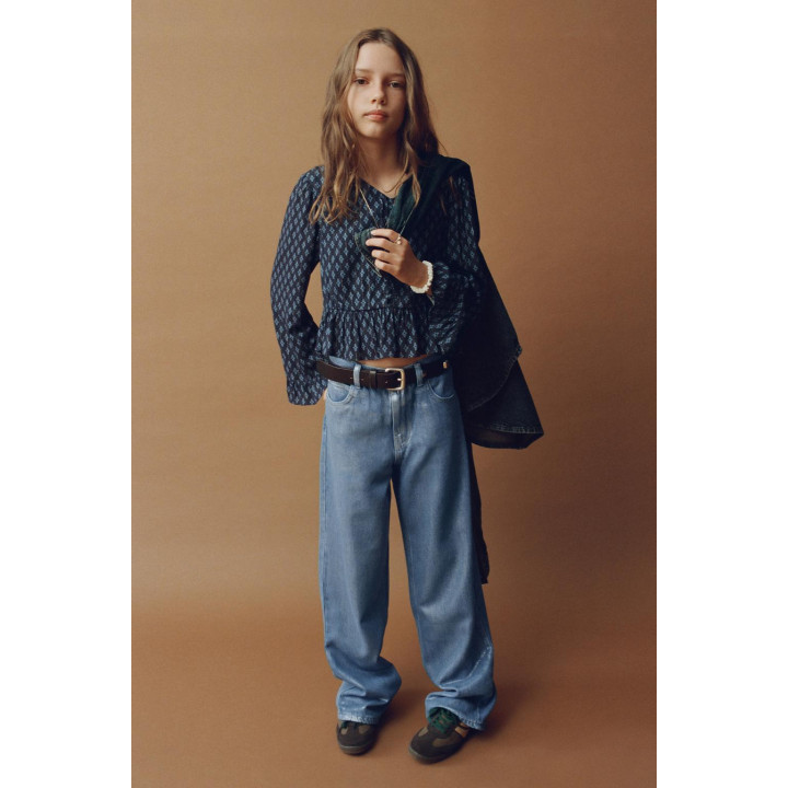 РУБАШКА С ЦВЕТОЧНЫМ ПРИНТОМ И БЛЁСТКАМИ