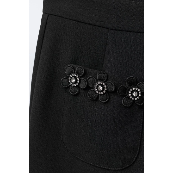 БРЮКИ С ЦВЕТОЧНЫМИ УКРАШЕНИЯМИ