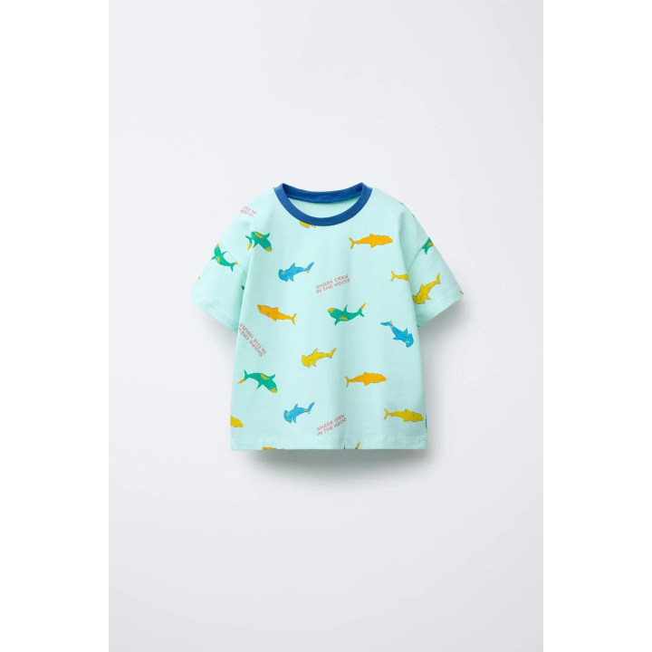 Пижама с футболкой и бермудами с акульим принтом на 2-6 лет