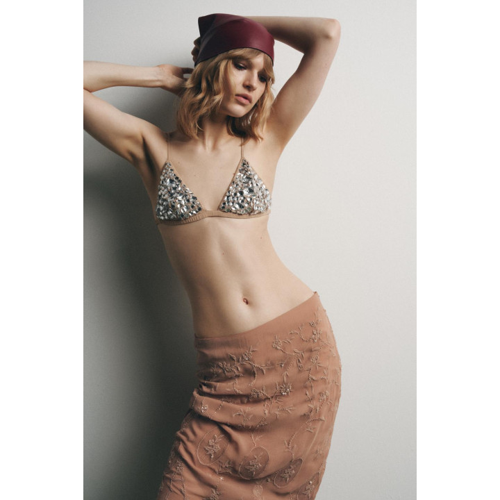 ТРЕУГОЛЬНЫЙ БЮСТГАЛЬТЕР С УКРАШЕНИЯМИ