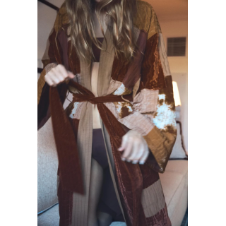 ДЛИННОЕ КИМОНО ИЗ ТКАНИ С ЭФФЕКТОМ ПЭЧВОРК, ЛИМИТИРОВАННАЯ СЕРИЯ