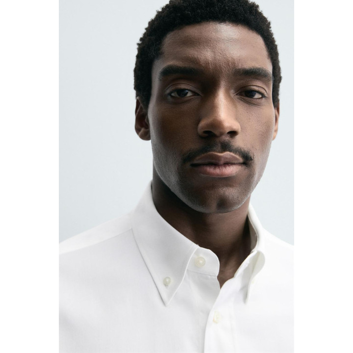 РУБАШКА КЛАССИЧЕСКОГО КРОЯ ИЗ РЕЛЬЕФНОЙ ТКАНИ