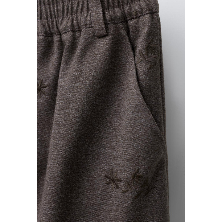 МЯГКИЕ БРЮКИ BARREL С ВЫШИВКОЙ ЦВЕТОВ