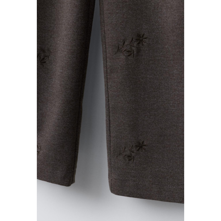 МЯГКИЕ БРЮКИ BARREL С ВЫШИВКОЙ ЦВЕТОВ