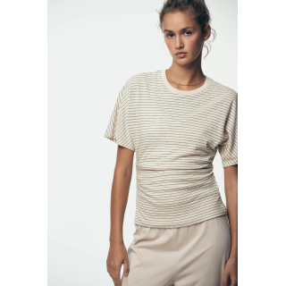 ФУТБОЛКА В СТИЛЕ РУСТИК СО СБОРКАМИ