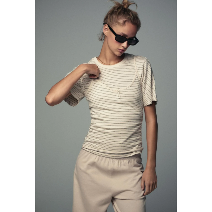 ФУТБОЛКА В СТИЛЕ РУСТИК СО СБОРКАМИ