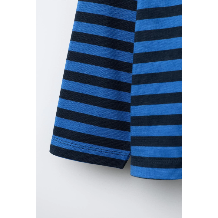 ФУТБОЛКА В ПОЛОСКУ