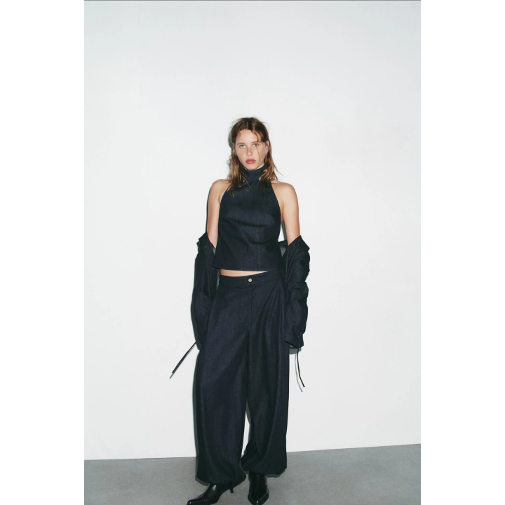 ДЖИНСОВЫЙ ТОП TRF С ГОРЛОВИНОЙ ХАЛТЕР