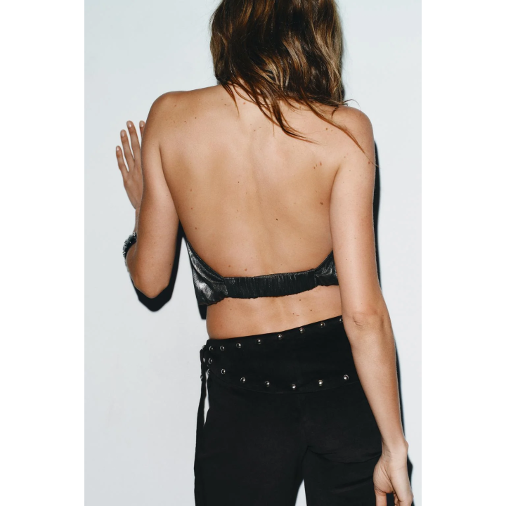 ЭЛАСТИЧНЫЙ ТОП С ГОРЛОВИНОЙ ХАЛТЕР