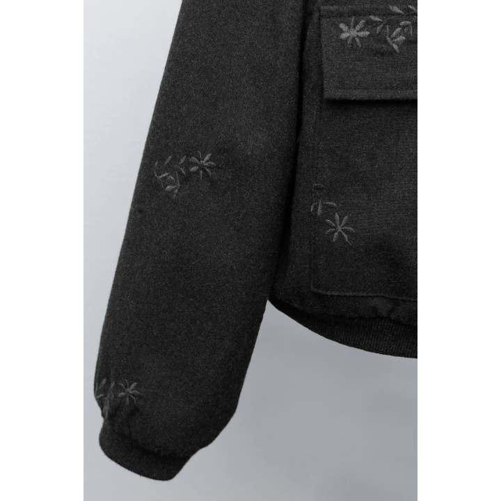 БОМБЕР С ВЫШИВКОЙ «ЦВЕТЫ»