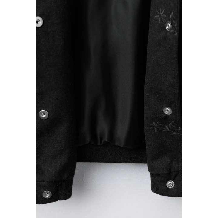 БОМБЕР С ВЫШИВКОЙ «ЦВЕТЫ»