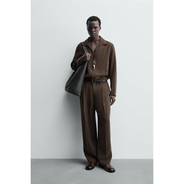 Поло с плавными линиями