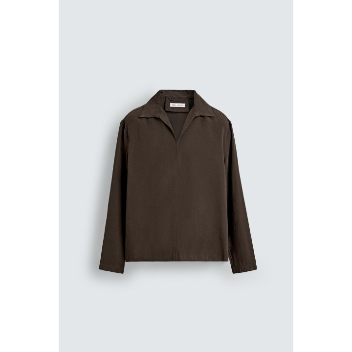 Поло с плавными линиями