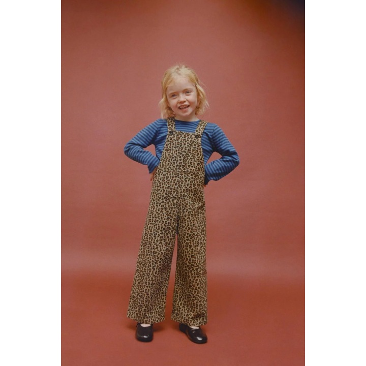 КОМБИНЕЗОН ИЗ МИКРОВЕЛЬВЕТА С АНИМАЛИСТИЧНЫМ ПРИНТОМ