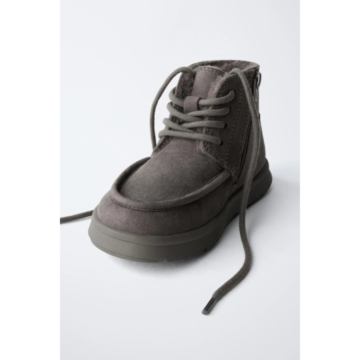 Ботинки на меху с линией шва