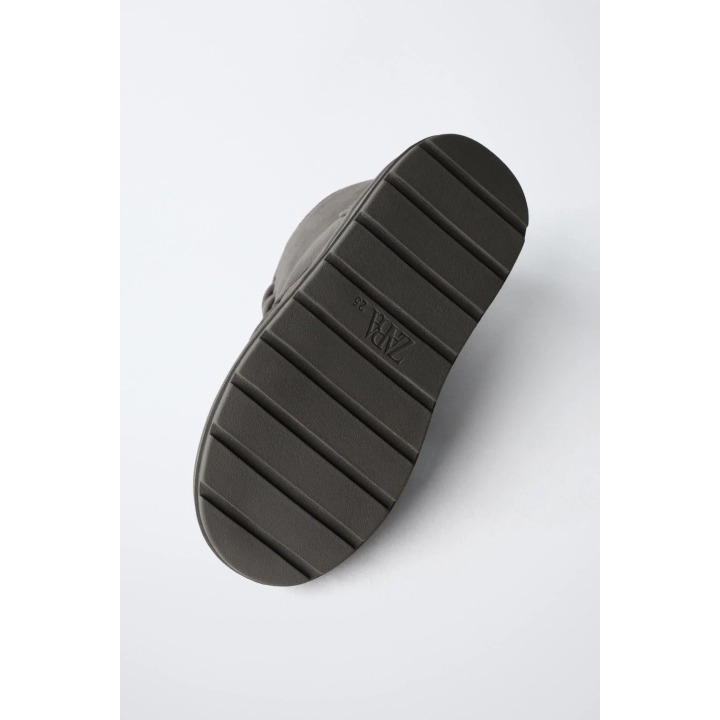 Ботинки на меху с линией шва